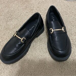 Elegant Black Loafers with Gold Accent